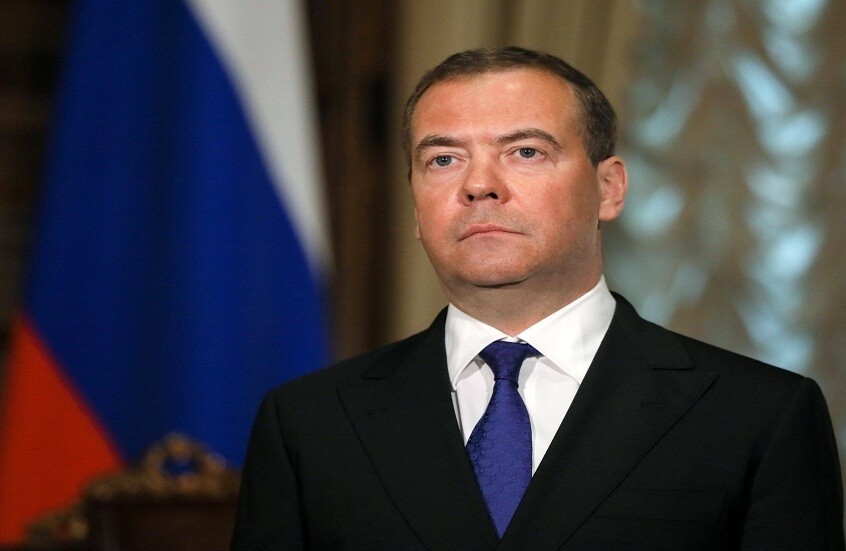 مدفيديف يطلق وصفا على انتخابات الرئاسة الأمريكية