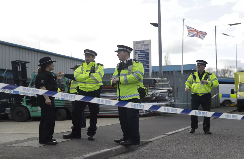 بريطانيا.. مصرع شخصين في حادث تحطم طائرة خفيفة