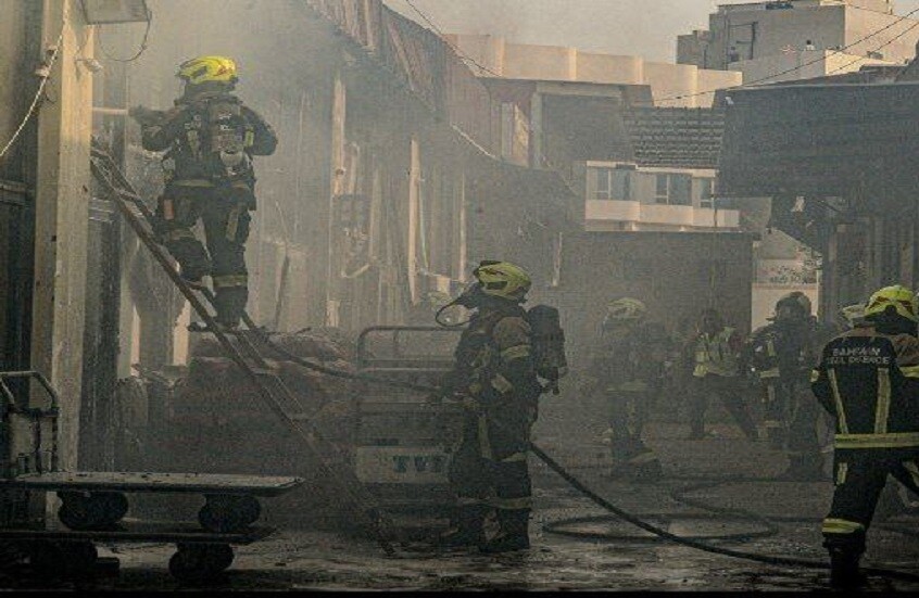 البحرين.. إخماد حريق اندلع في عدد من المستودعات في المنامة (صور)