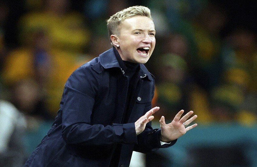 المدربة المحظورة بيف بريستمان تعتذر عن فضيحة التجسس بمسيرات في الألعاب الأولمبية