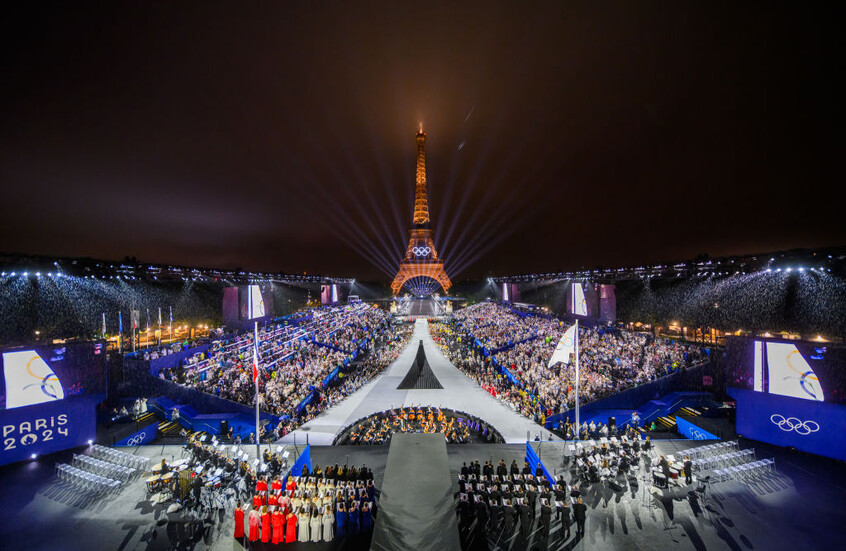 ما حقيقة صلاة الآلاف في فرنسا بعد إهانة المسيح في الأولمبياد؟ (فيديو)