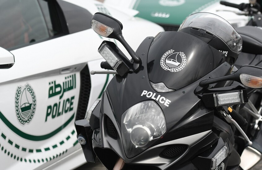 والده "الأخطر في هولندا".. شرطة دبي تلقي القبض على مدير منظمة "ملائكة الموت" الإجرامية (صور)