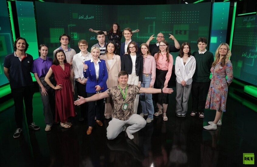 قناة RT ARABIC تجري برنامجا تدريبيا للطلاب المستعربين  (صور)