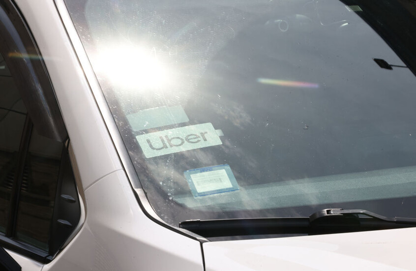 استبعدت تهمة التحرش بفنانة شهيرة.. محكمة مصرية تقضي بسجن سائق "أوبر" لارتكابه فعلا فاضحا