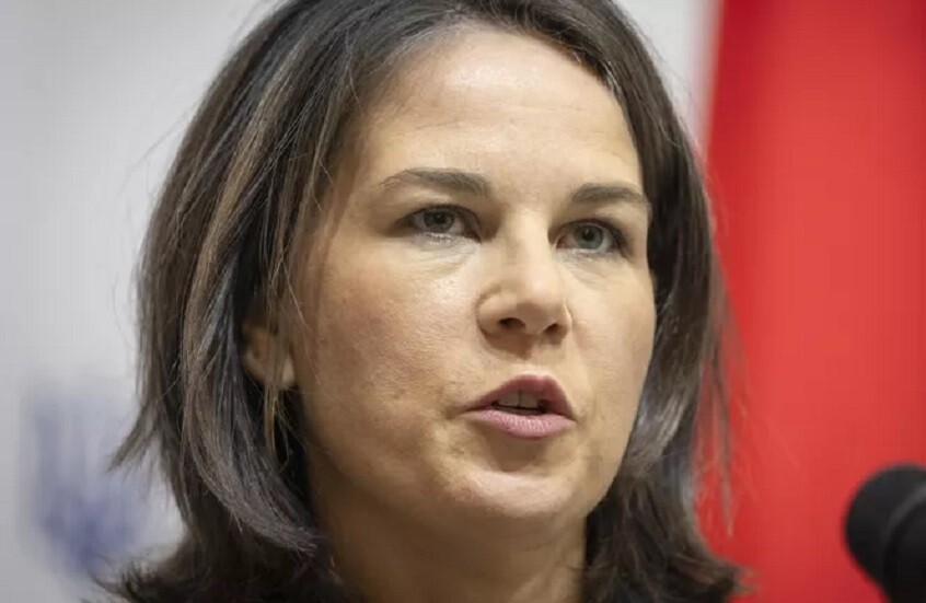 بيربوك تتحدث أمر إذا فعلته ألمانيا سيشكل كارثة شاملة لأوكرانيا وخطرا هائلا على أوروبا كلها