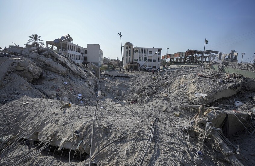 موقع عبري ينشر تفاصيل جديدة عن "مطاردة" يحيي السنوار وأنفاق حماس في غزة