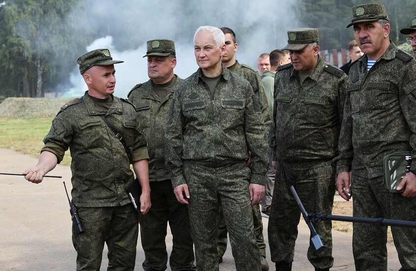 الخارجية الروسية: وزير الدفاع الروسي وجه "تحذيرا جديا" لنظيره الأمريكي