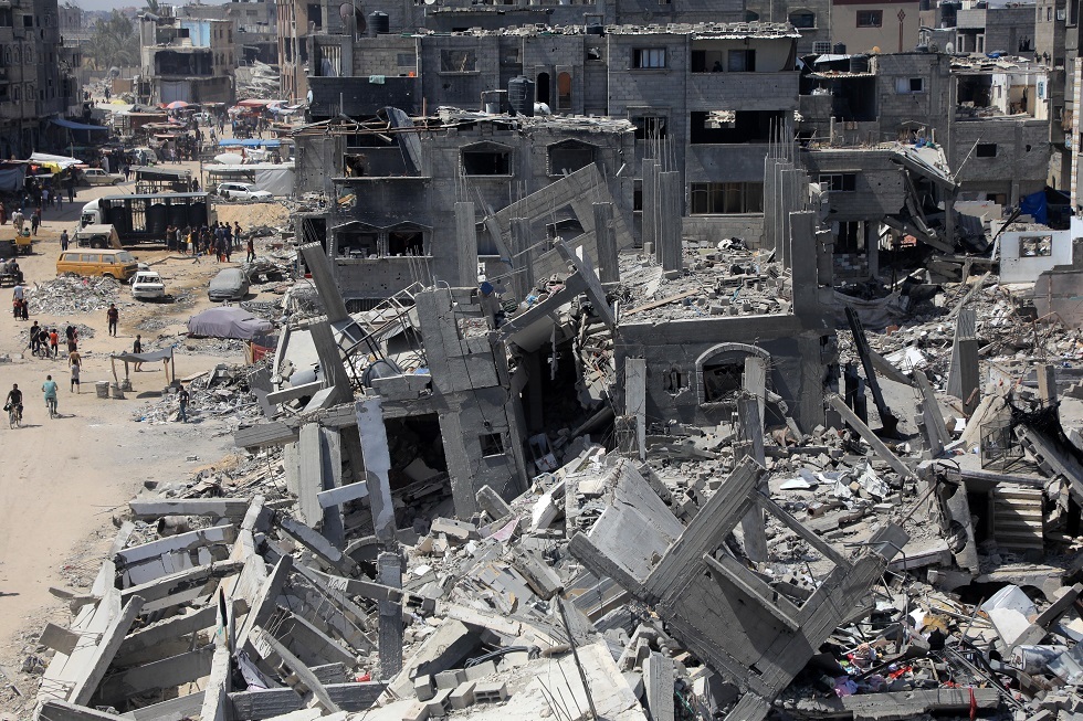 الجيش الإسرائيلي يواصل غاراته على حي الشجاعية واشتباكات بمدينة غزة