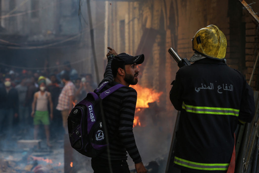 العراق.. انفجارات وتطاير ألعاب نارية في بغداد (فيديو)