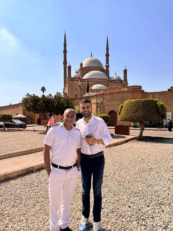 الشيف بوراك يزور مصر ويوجه رسالة للمصريين (صور)