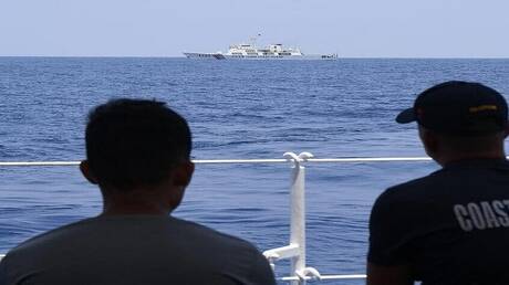 الجيش الفلبيني يحذر من الرد بقوة إذا تعرضت قواته للهجوم مجددا في بحر الصين الجنوبي