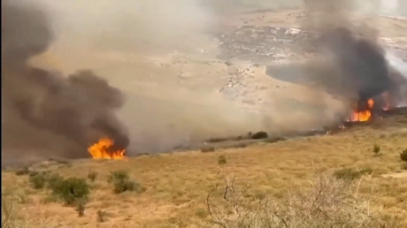حرائق تلتهم شمال إسرائيل بعد إطلاق حزب الله وابل من الصواريخ من لبنان