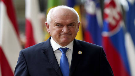 رئيس وزراء بلغاريا: نعتزم التقدم بمقترح لإجراء مفاوضات بين روسيا وأوكرانيا خلال قمة الناتو