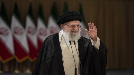 وصايا خامنئي للرئيس الإيراني الإصلاحي المنتخب