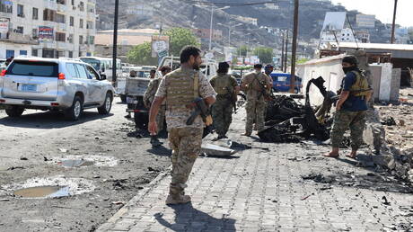 مصدر: سقوط 6 جنود يمنيين بين قتيل وجريح جراء هجوم مزدوج لـ