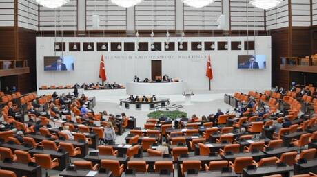 رئيس البرلمان التركي ينتقد ازدواجية معايير الغرب بين غزة وأوكرانيا