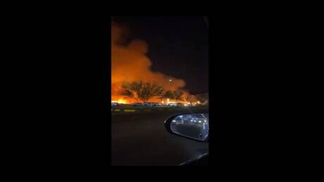 اندلاع حريق ضخم في المدينة المنورة (فيديو)