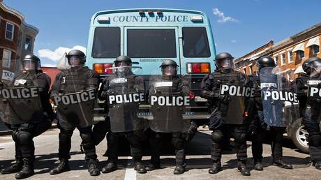 شاهد عيان يؤكد تحذيره للشرطة من وجود مسلح خلال تجمع أنصار ترامب