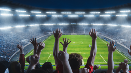ماذا يحدث داخل الجسم أثناء مشاهدة مباراة كرة قدم مصيرية؟