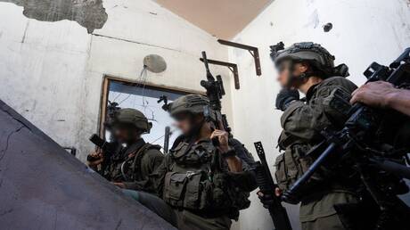 الجيش الإسرائيلي يعلن ضرب أكثر من 25 هدفا في جميع أنحاء قطاع غزة
