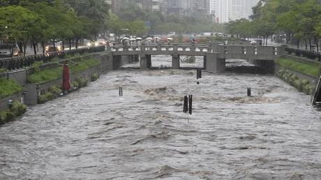 كوريا الجنوبية تحذر من خطر انجراف ألغام من جارتها الشمالية بسبب الأمطار
