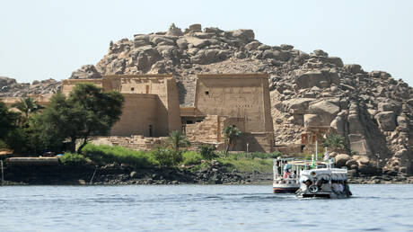 مصر.. مسؤول في الآثار يعلق على اكتشاف أثري جديد تحت مياه النيل في أسوان
