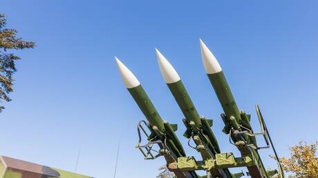 عشرات الصواريخ من  لبنان باتجاه  إسرائيل و