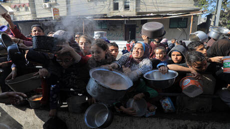 وفاة شاب فلسطيني في غزة جراء سوء التغذية (صورة)