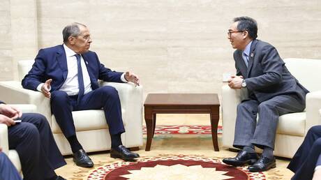 وزير الخارجية الكوري الجنوبي يطلب اجتماعا مغلقا مع لافروف في لاوس