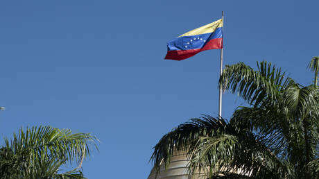 فنزويلا تحذر من تهديد لسفارتها في الأرجنتين