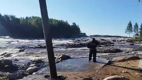 مفقودون بانهيار سد في شمال غرب روسيا (فيديو)