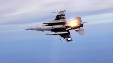 طيار فرنسي متقاعد: أوكرانيا ستمتلك أسطولين من طائرات F-16 بعضها لضرب الأراضي الروسية