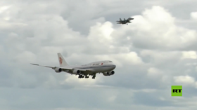 مقاتلات ترافق طائرة شي جين بينغ أثناء وصوله إلى كازاخستان