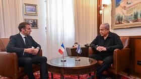 ماكرون يدعو نتنياهو لتجنب الصدام مع