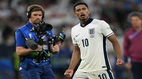 "يويفا" يعلن عن عقوبة مزدوجة لنجم المنتخب الإنجليزي