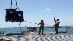 وكالة: الولايات المتحدة تدرس التخلي عن خطة إعادة تركيب رصيف غزة العائم