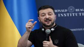 مستشار رئاسي أوكراني سابق يدعو إلى إيجاد بديل عن "تاجر الحرب" زيلينسكي في مفاوضات السلام