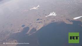 القوات الجوية الروسية والصينية تجريان دورية جوية مشتركة فوق مياه بحري تشوكشي وبيرينغ