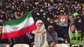 إيران تشهد احتفالات في طهران دعماً لارتداء الحجاب