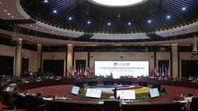 لافروف يشارك في اجتماع "قمة شرق آسيا" في لاوس (فيديو)