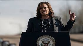 كامالا هاريس تجمع 200 مليون دولار في الأسبوع الأول من حملتها الانتخابية