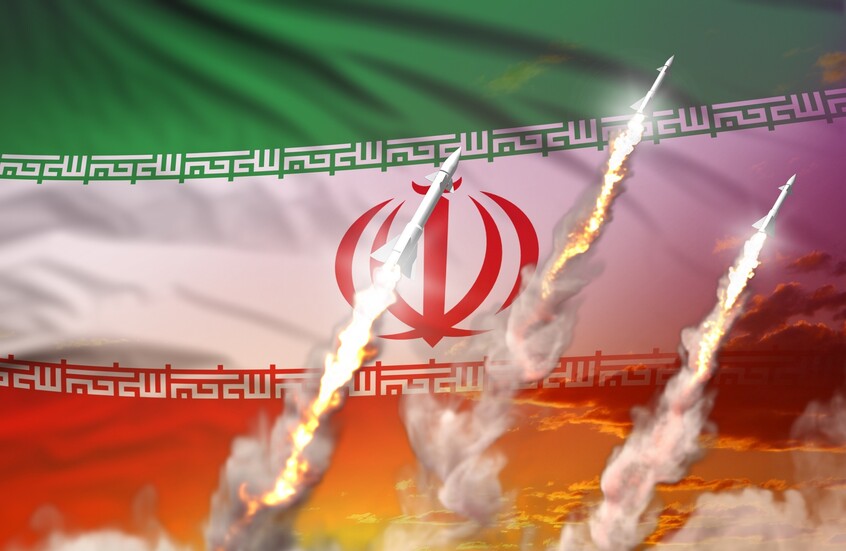 دبلوماسي إيراني: لقد تجاوزت إسرائيل جميع الخطوط الحمراء.. سيكون ردنا سريعا وثقيلا