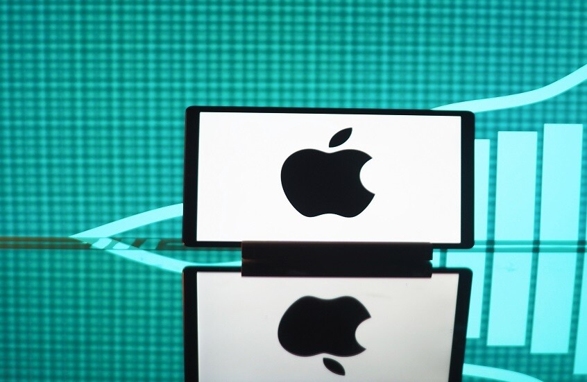 وول ستريت جورنال: وارن بافيت يبيع ما يقرب من نصف أسهم شركة "أبل"