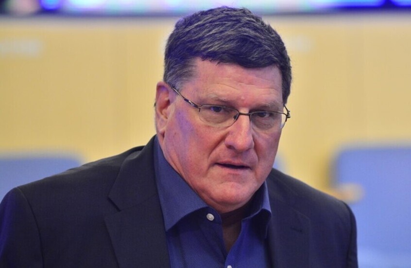 "عمل ترهيبي".. مكتب التحقيقات الفيدرالي الأمريكي يداهم منزل "مفتش الأسلحة الأممي في العراق" (فيديو)