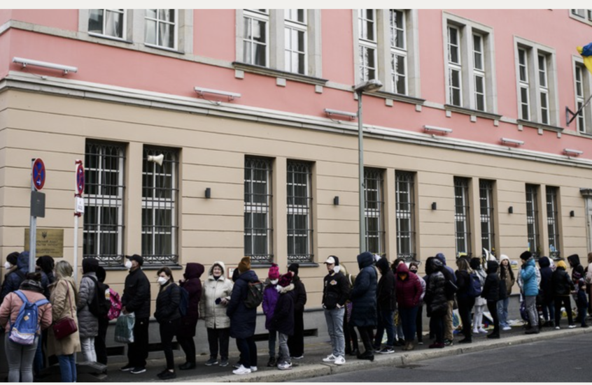 مجلة فوكس: المقاطعات الألمانية تخدع اللاجئين الأوكرانيين لإرسالهم إلى الجبهة