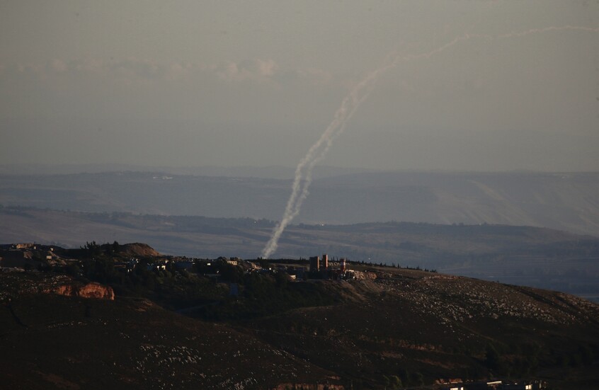 غارتان إسرائيليتان على بلدة حناويه في جنوب لبنان (فيديو)