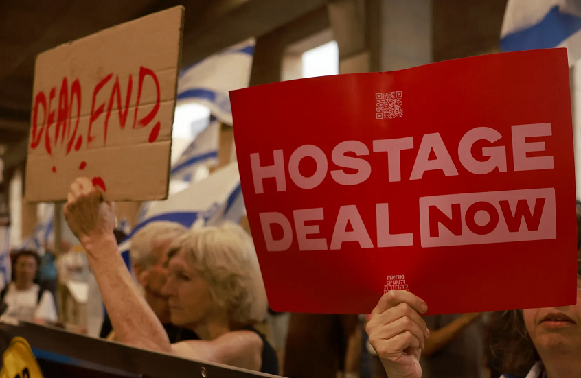 "أكسيوس": "قطار جوي" من كبار المسؤولين الأمريكيين إلى الشرق الأوسط قبيل تجديد مفاوضات صفقة الرهائن