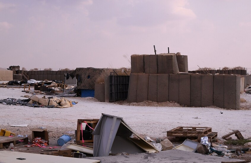 وكالة: إصابة عسكريين أمريكيين وأفراد من قوات التحالف في هجوم على قاعدة أمريكية بسوريا