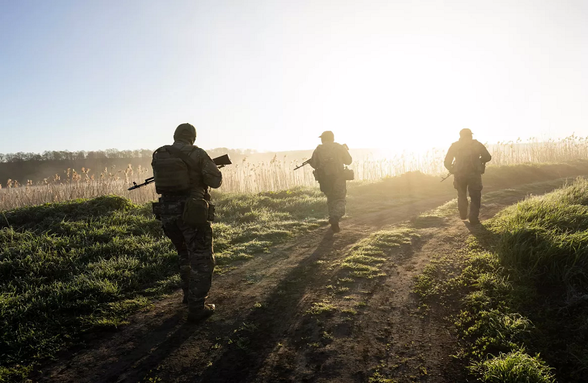 عقيد أوكراني متقاعد يتنبأ بمصير "أسود" ينتظر قوات كييف في مقاطعة كورسك