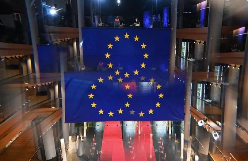 الاتحاد الأوروبي يرسل تحذيرا إلى إيلون ماسك بسبب ترامب